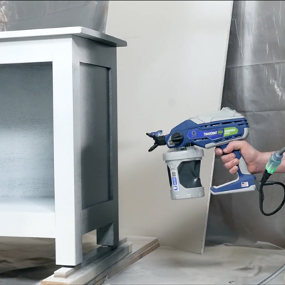 Uso de la pistola de pintura portátil Magnum by Graco, la mejor herramienta para pintar muebles